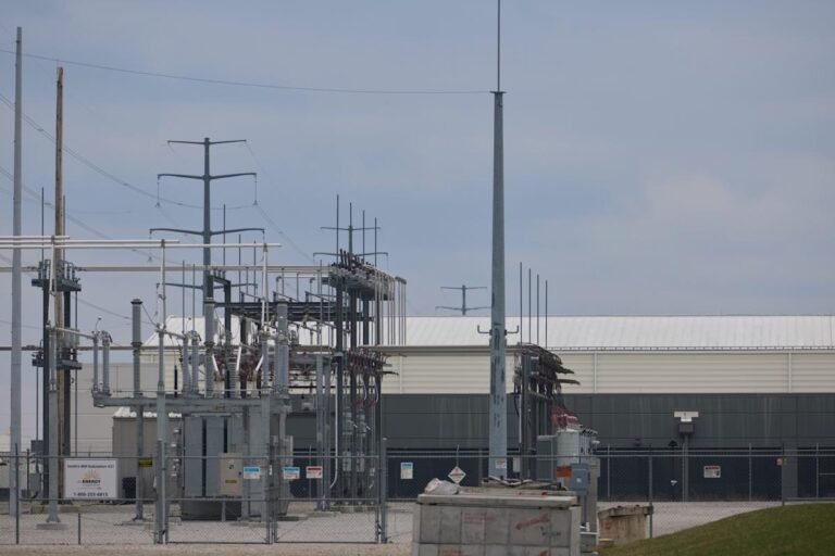 AI boom sparks debt in ultrasafe market