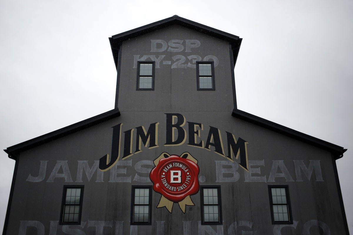 jim beam bourbon whiskey production