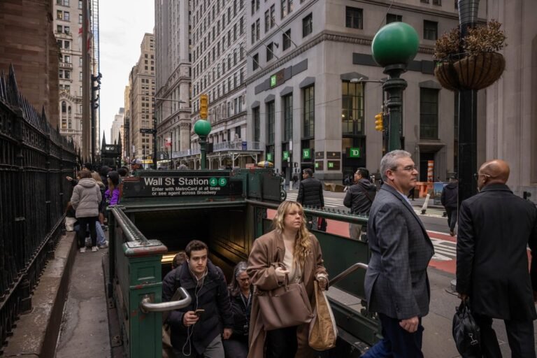 UK job market hiring plans 2026