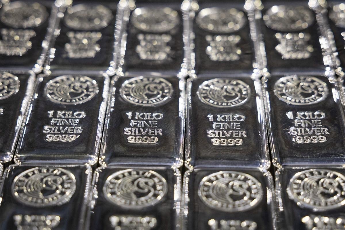 Gold and Silver Prices Plummet