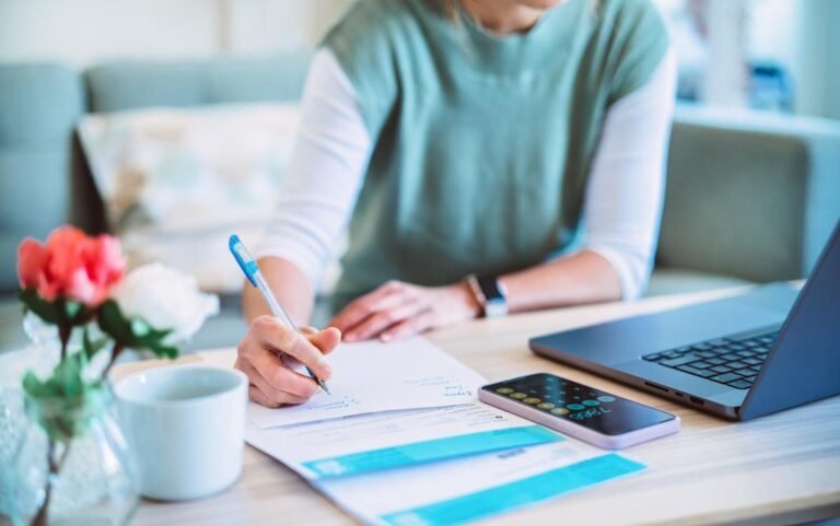 50 30 20 budgeting diagram illustration