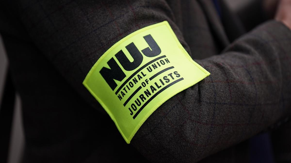 STV journalists on strike