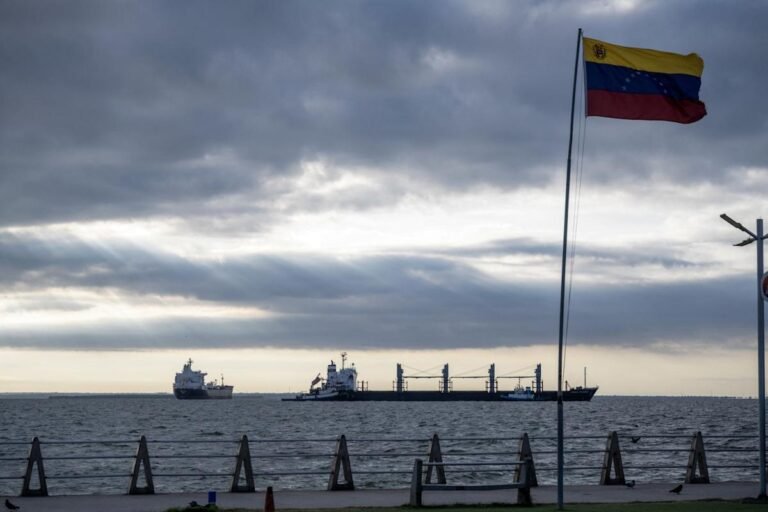 Venezuela oil industry under spotlight